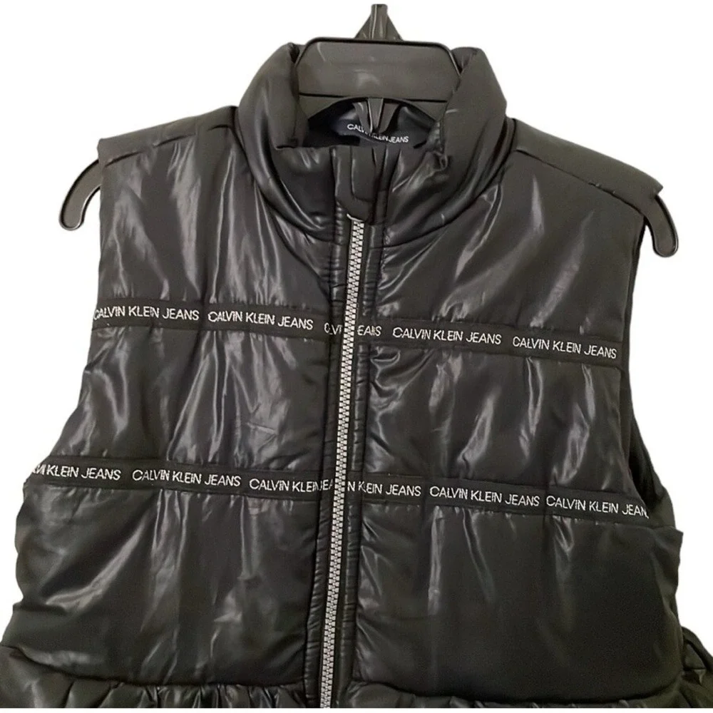 Calvin Klein Jeans Girl's Black Logo Zip-Up Waterproof Vest‎ Size 6